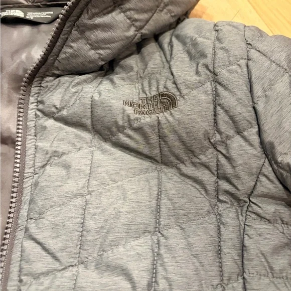 The North Face ThermoBall Insulated Jacket — Women’s Small — Gray - Picture 2 of 7